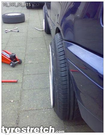An example of tyre stretch: 195/50 R15 on 10.0J