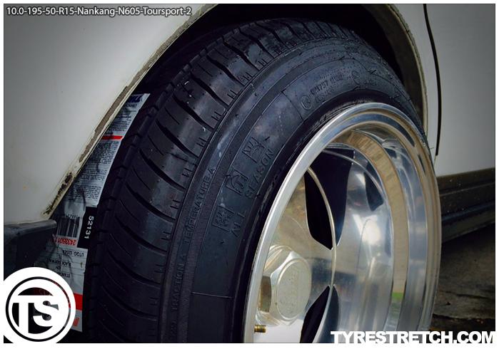 An example of tyre stretch: 195/50 R15 on 10.0J – NANKANG