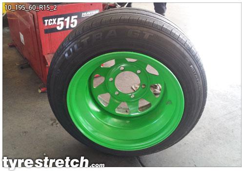 An example of tyre stretch: 195/60 R15 on 10.0J