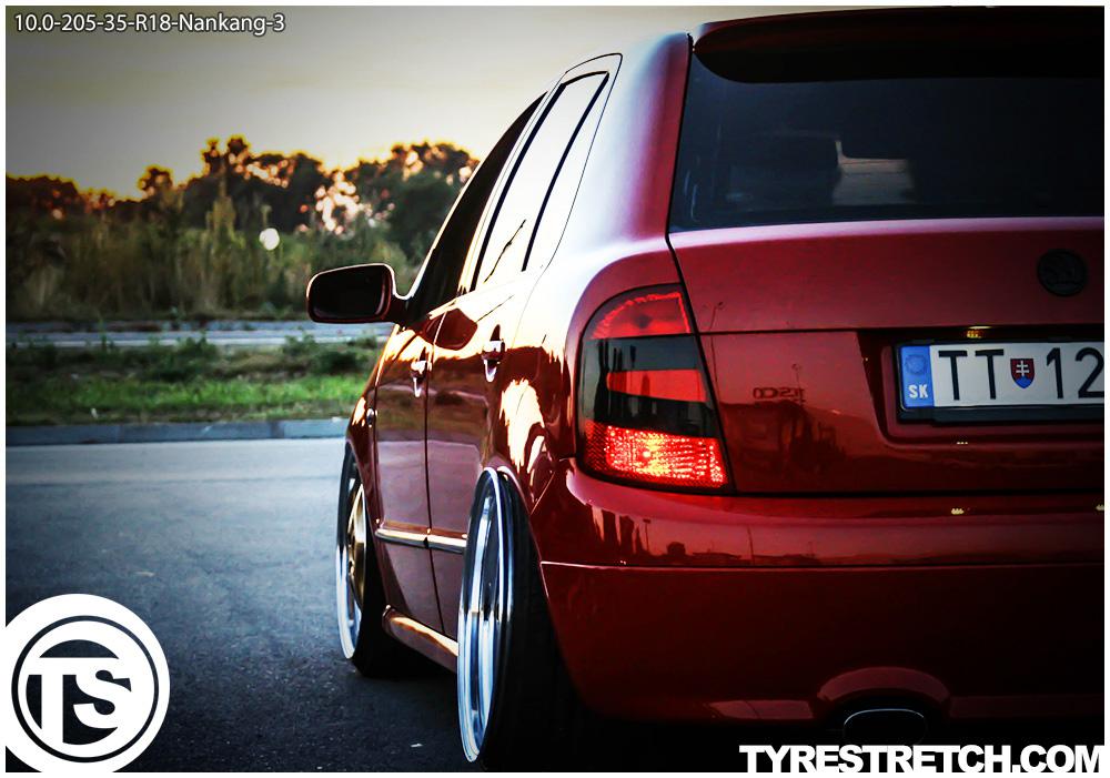 An example of tyre stretch: 205/35 R18 on 10.0J – NANKANG