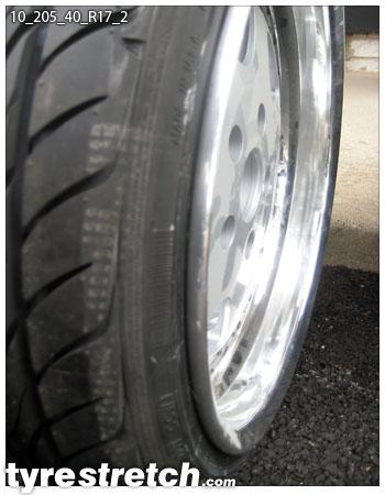 An example of tyre stretch: 205/40 R17 on 10.0J – YOKOHAMA
