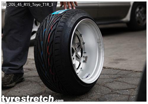 An example of tyre stretch: 205/45 R15 on 10.0J – TOYO
