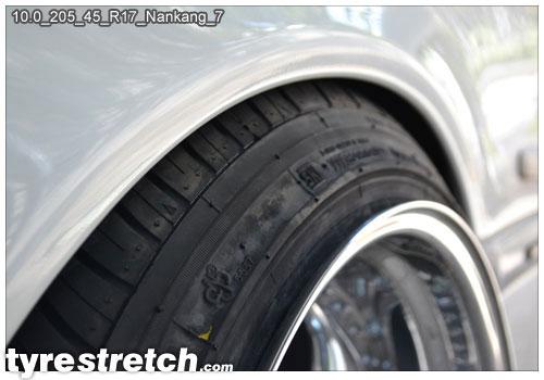 An example of tyre stretch: 205/45 R17 on 10.0J – NANKANG