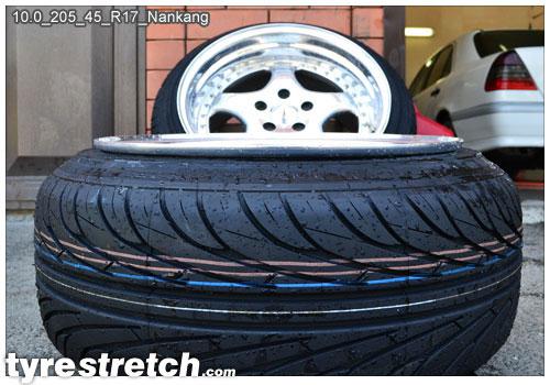 An example of tyre stretch: 205/45 R17 on 10.0J – NANKANG