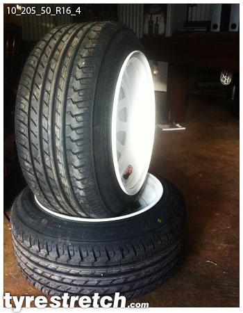 An example of tyre stretch: 205/50 R16 on 10.0J