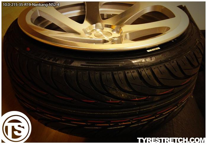 An example of tyre stretch: 215/35 R19 on 10.0J – NANKANG
