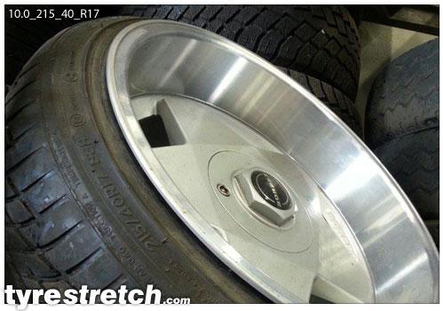 An example of tyre stretch: 215/40 R17 on 10.0J (BORBET)