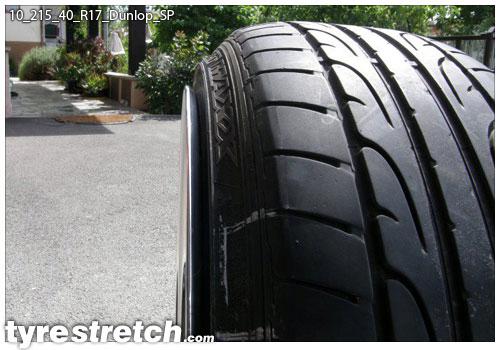 An example of tyre stretch: 215/40 R17 on 10.0J – DUNLOP