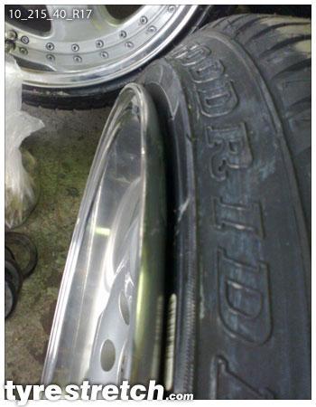 An example of tyre stretch: 215/40 R17 on 10.0J