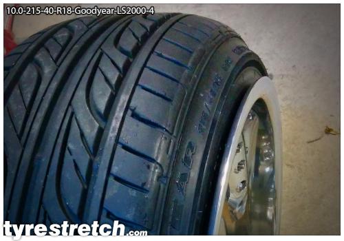 An example of tyre stretch: 215/40 R18 on 10.0J – GOODYEAR