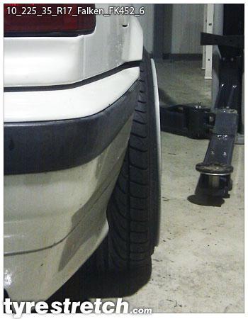 An example of tyre stretch: 225/35 R17 on 10.0J – FALKEN