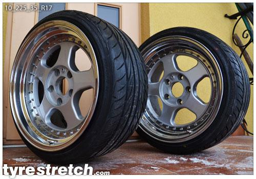 An example of tyre stretch: 225/35 R17 on 10.0J