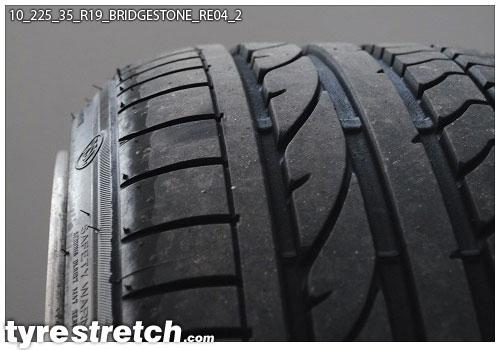 An example of tyre stretch: 225/35 R19 on 10.0J – BRIDGESTONE
