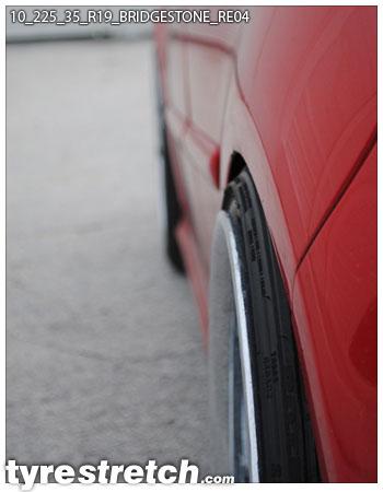 An example of tyre stretch: 225/35 R19 on 10.0J – BRIDGESTONE