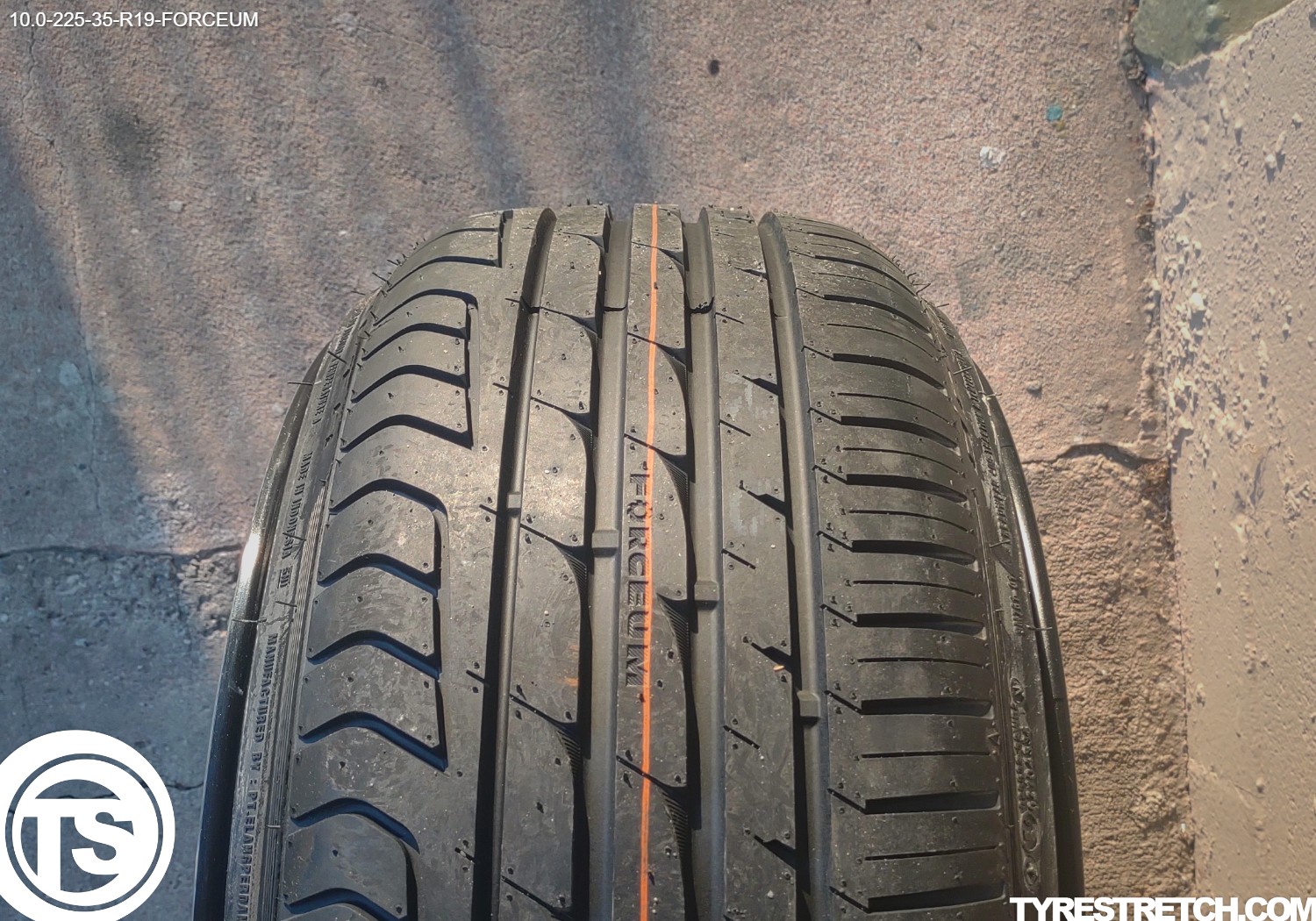 An example of tyre stretch: 225/35 R19 on 10.0J – FORCEUM