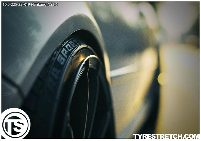 An example of tyre stretch: 225/35 R19 on 10.0J – NANKANG