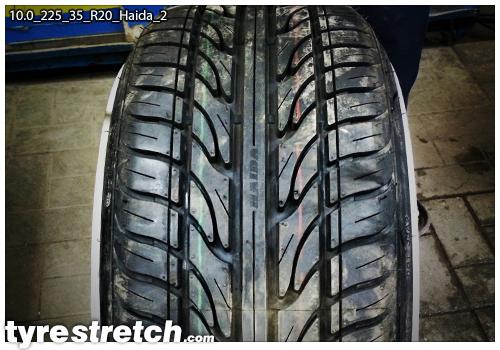 An example of tyre stretch: 225/35 R20 on 10.0J – HAIDA