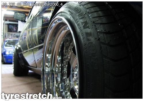 An example of tyre stretch: 225/40 R14 on 10.0J – DUNLOP