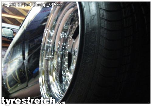 An example of tyre stretch: 225/40 R14 on 10.0J – DUNLOP