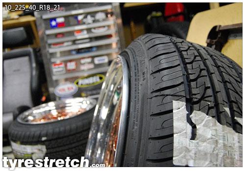 An example of tyre stretch: 225/40 R18 on 10.0J