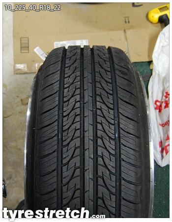 An example of tyre stretch: 225/40 R18 on 10.0J