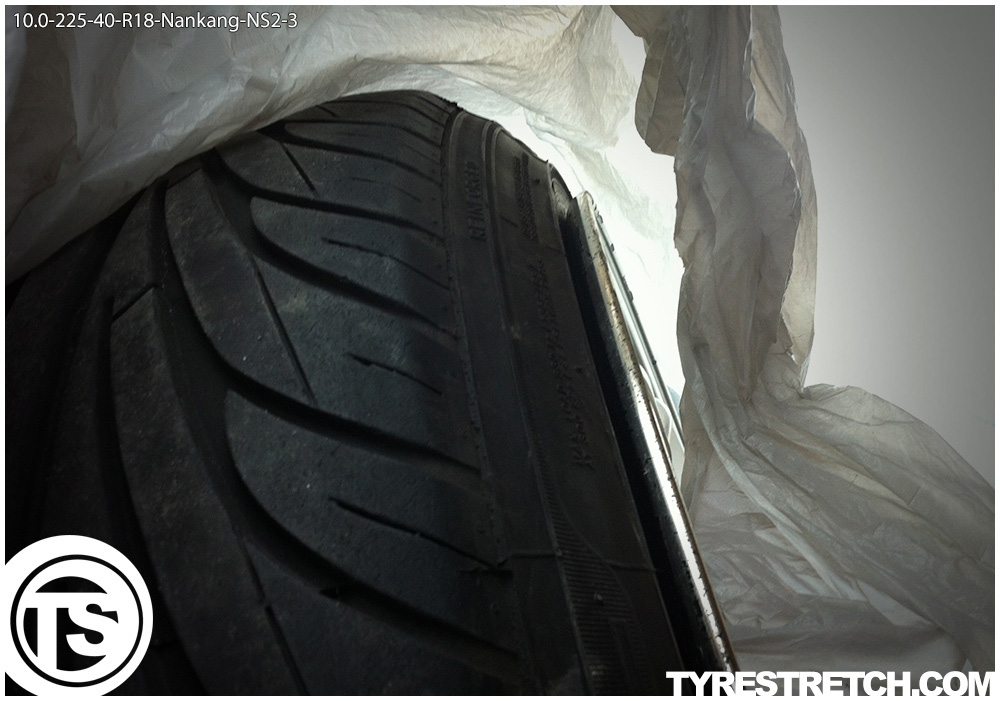 An example of tyre stretch: 225/40 R18 on 10.0J – NANKANG