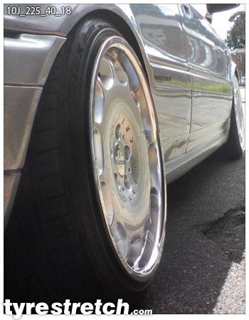 An example of tyre stretch: 225/40 R18 on 10.0J