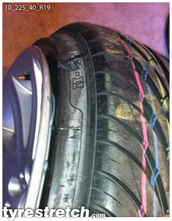 An example of tyre stretch: 225/40 R19 on 10.0J