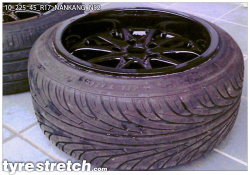 An example of tyre stretch: 225/45 R17 on 10.0J – NANKANG