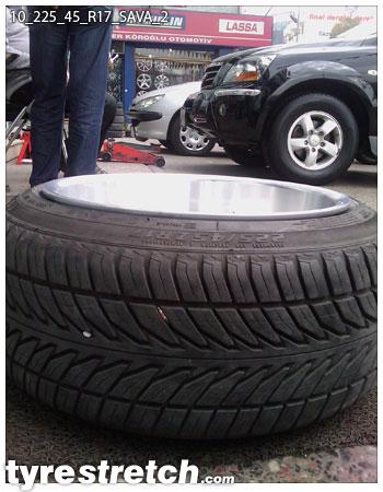 An example of tyre stretch: 225/45 R17 on 10.0J – SAVA