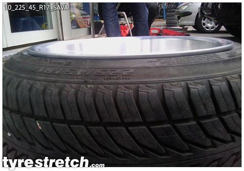 An example of tyre stretch: 225/45 R17 on 10.0J – SAVA