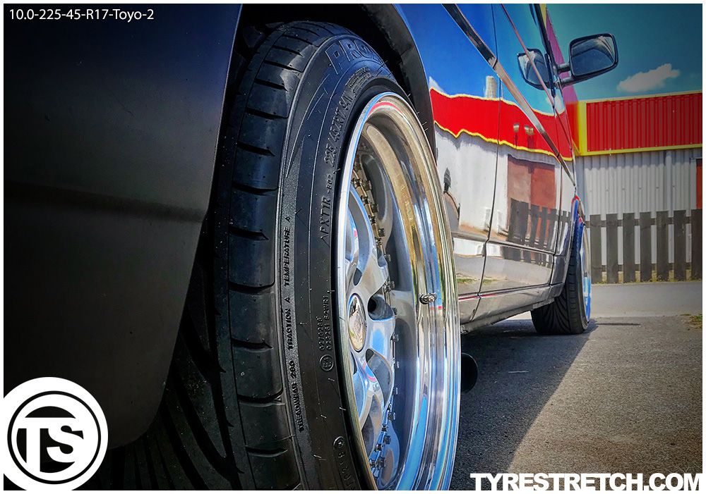 An example of tyre stretch: 225/45 R17 on 10.0J – TOYO