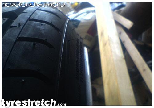 An example of tyre stretch: 225/45 R18 on 10.0J – TOYO