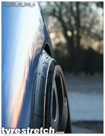 An example of tyre stretch: 225/45 R19 on 10.0J