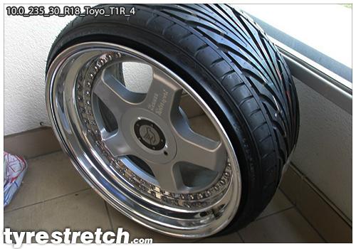An example of tyre stretch: 235/30 R18 on 10.0J – TOYO