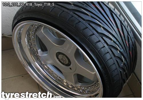 An example of tyre stretch: 235/30 R18 on 10.0J – TOYO