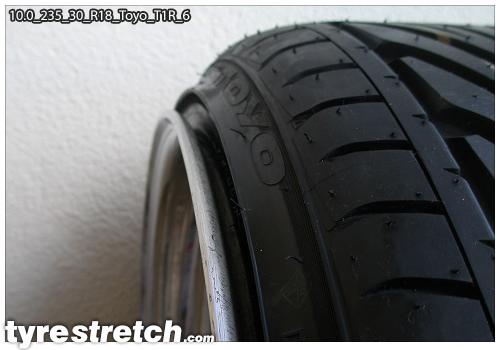 An example of tyre stretch: 235/30 R18 on 10.0J – TOYO