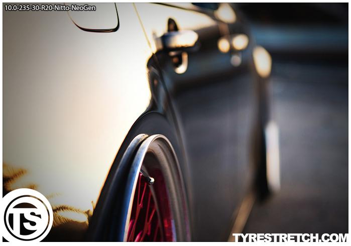 An example of tyre stretch: 235/30 R20 on 10.0J – NITTO (AVANT GARDE)