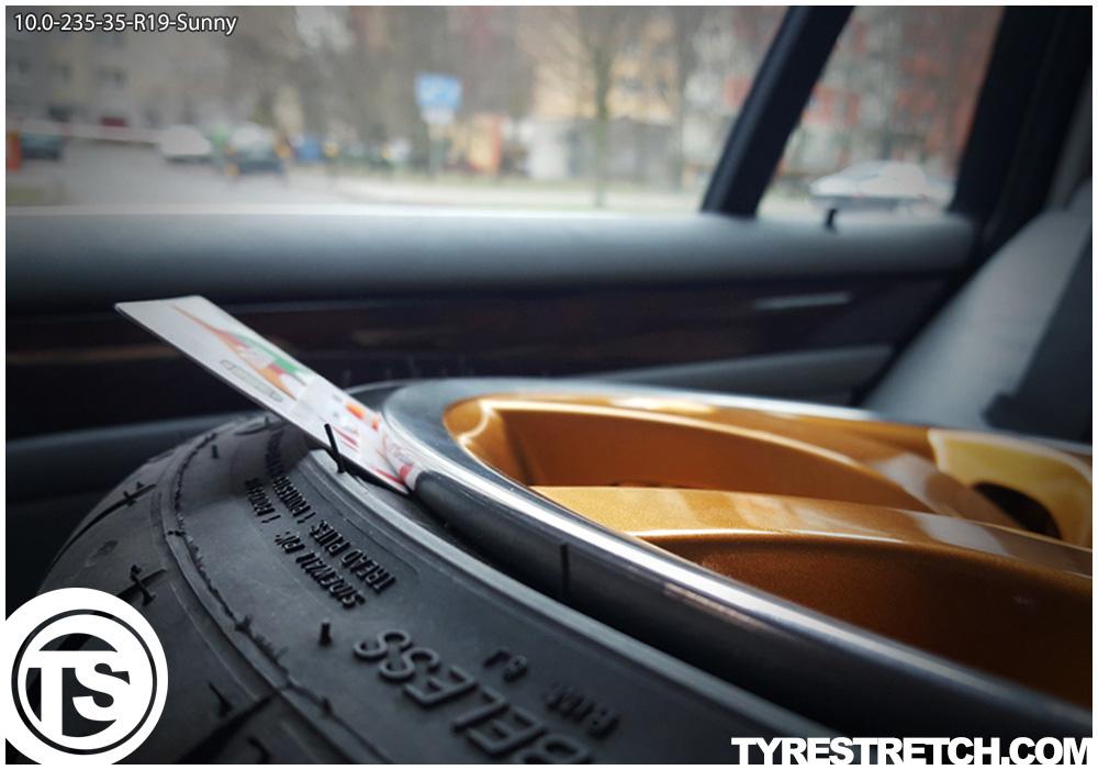 An example of tyre stretch: 235/35 R19 on 10.0J – SUNNY