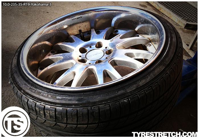 An example of tyre stretch: 235/35 R19 on 10.0J – YOKOHAMA