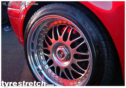 An example of tyre stretch: 235/40 R17 on 10.0J – KUMHO