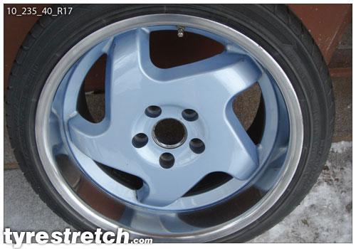 An example of tyre stretch: 235/40 R17 on 10.0J