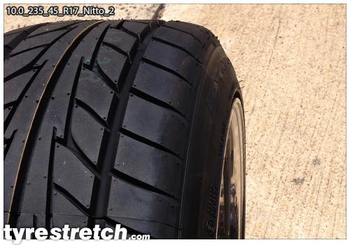 An example of tyre stretch: 235/45 R17 on 10.0J – NITTO