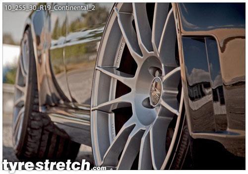 An example of tyre stretch: 255/30 R19 on 10.0J – CONTINENTAL