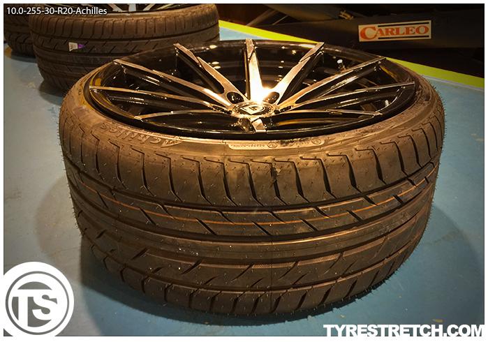 An example of tyre stretch: 255/30 R20 on 10.0J – ACHILLES