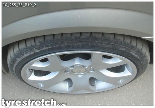 255/35 R19 on 10.0J