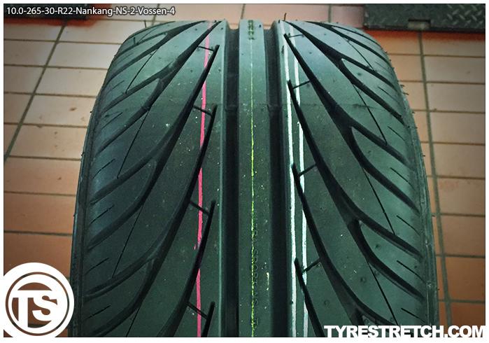An example of tyre stretch: 265/30 R22 on 10.0J – NANKANG (VOSSEN)