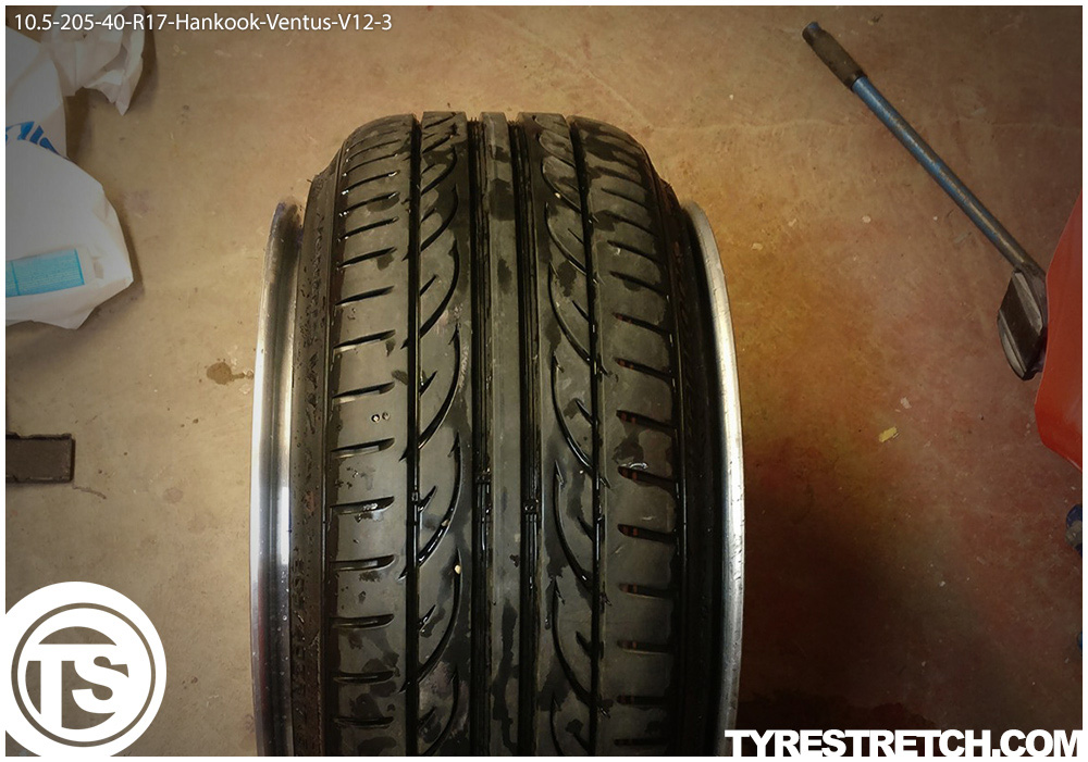 An example of tyre stretch: 205/40 R17 on 10.5J – HANKOOK