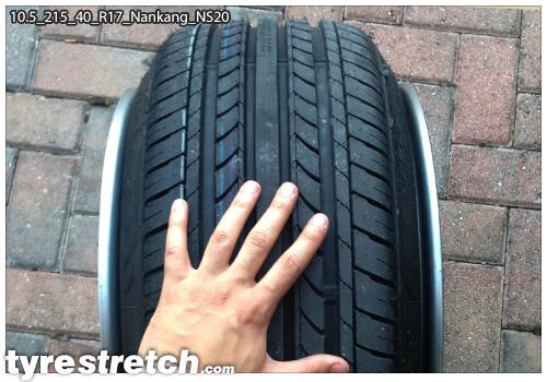 An example of tyre stretch: 215/40 R17 on 10.5J – NANKANG