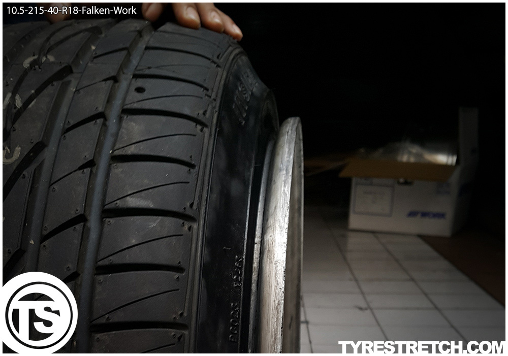 An example of tyre stretch: 215/40 R18 on 10.5J – FALKEN (WORK)